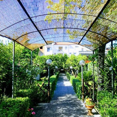 Residenza Caserta Sud - Appartamento Con Giardino Экстерьер фото