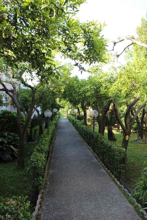 Residenza Caserta Sud - Appartamento Con Giardino Экстерьер фото
