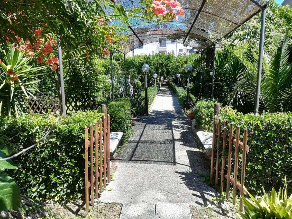 Residenza Caserta Sud - Appartamento Con Giardino Экстерьер фото