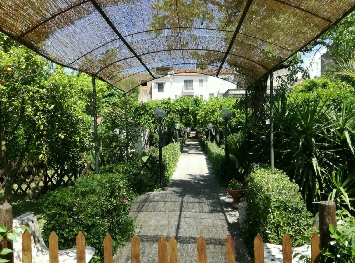 Residenza Caserta Sud - Appartamento Con Giardino Экстерьер фото