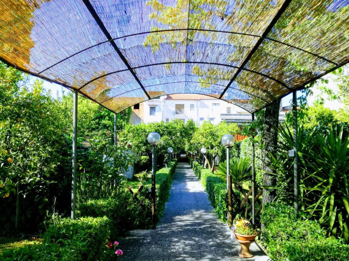 Residenza Caserta Sud - Appartamento Con Giardino Экстерьер фото