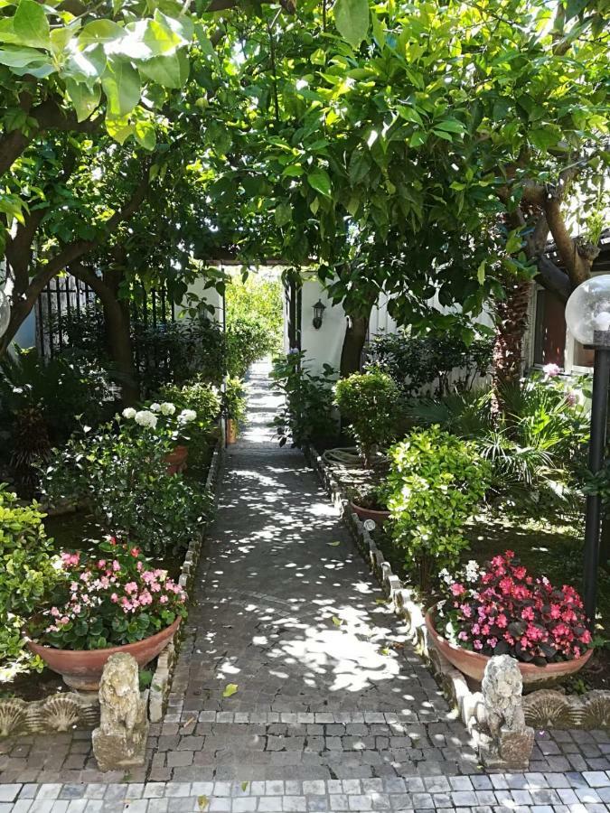 Residenza Caserta Sud - Appartamento Con Giardino Экстерьер фото